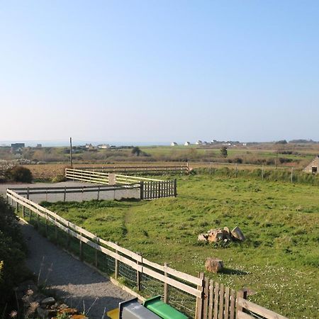 Les Gites Aux Volets Roses Landunvez Exterior foto