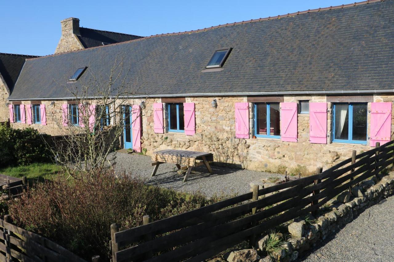 Les Gites Aux Volets Roses Landunvez Exterior foto